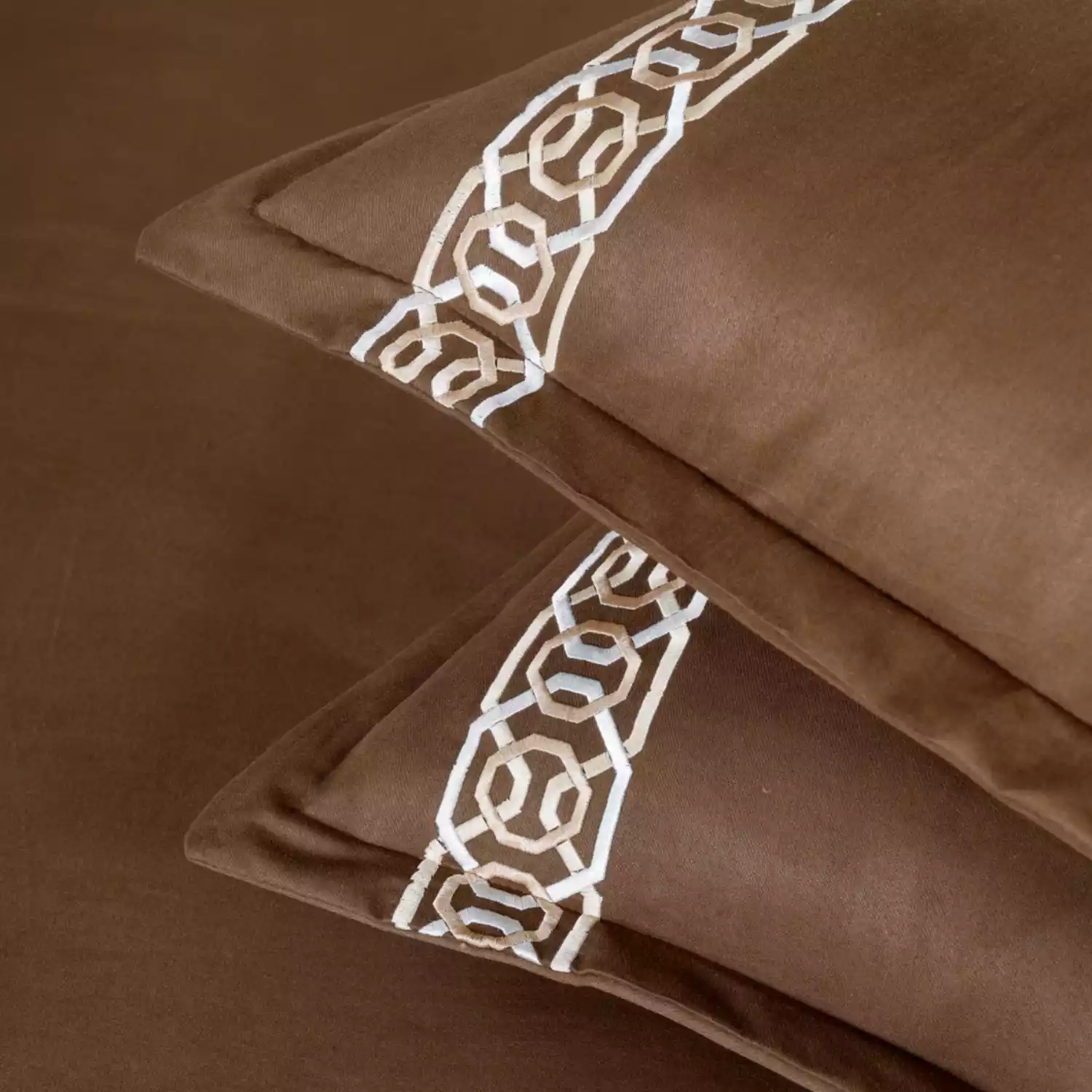 Valtellina Bedding 5 Pcs Set King Size - Image 4