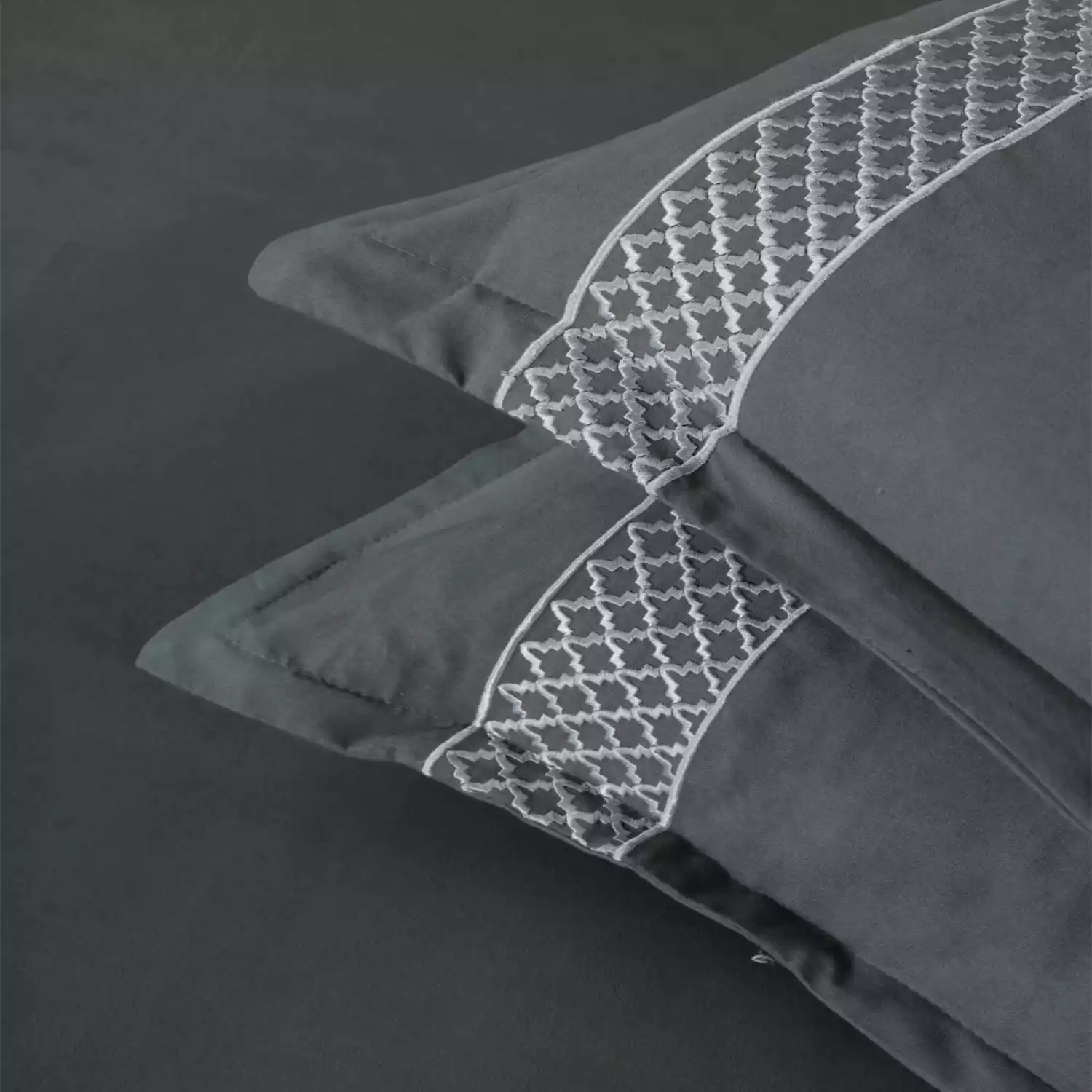 Valtellina Bedding 5 Pcs Set King Size - Image 4