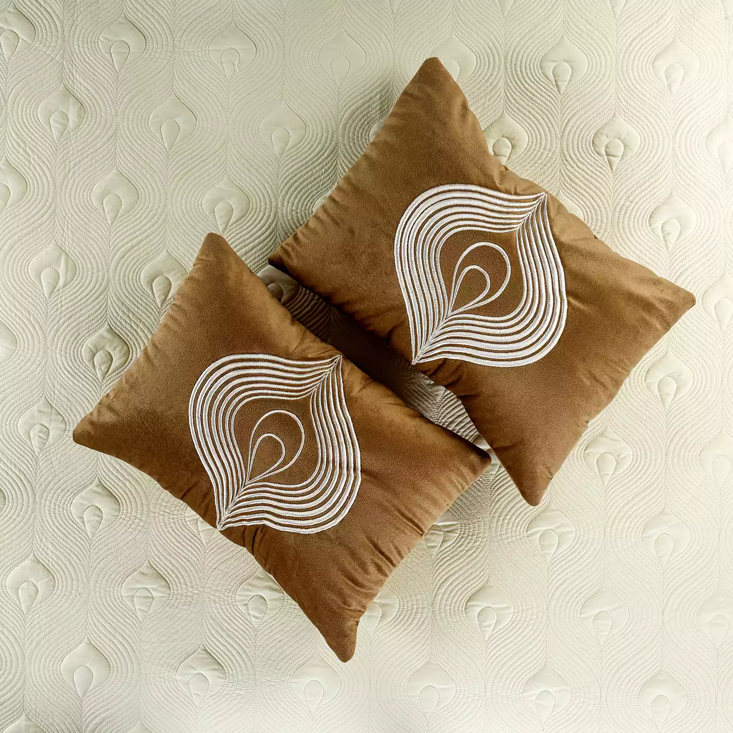 Valtellina India Amora Embroidery Quilted King Size 5 Piece Bedspread Set - Image 2