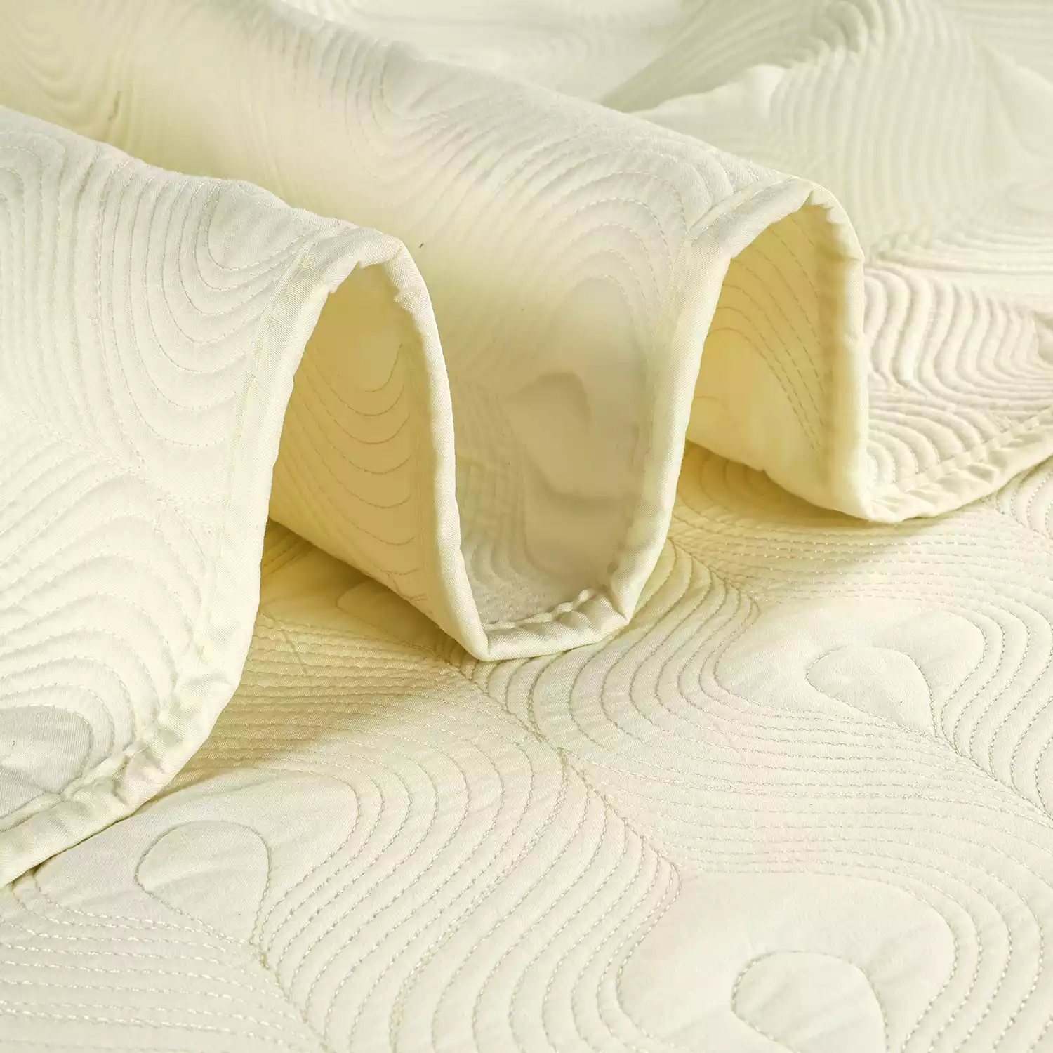 Valtellina India Amora Embroidery Quilted King Size 5 Piece Bedspread Set - Image 3